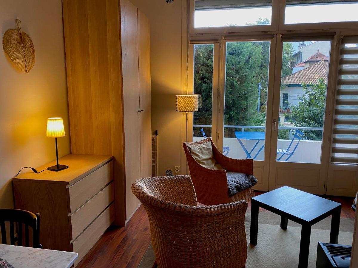 Le Balcon De Jules - Charmant Pied-A-Terre - Parking Possible Pour Vehicule De Moins De 4,40 M De Long Leilighet Lyon Eksteriør bilde